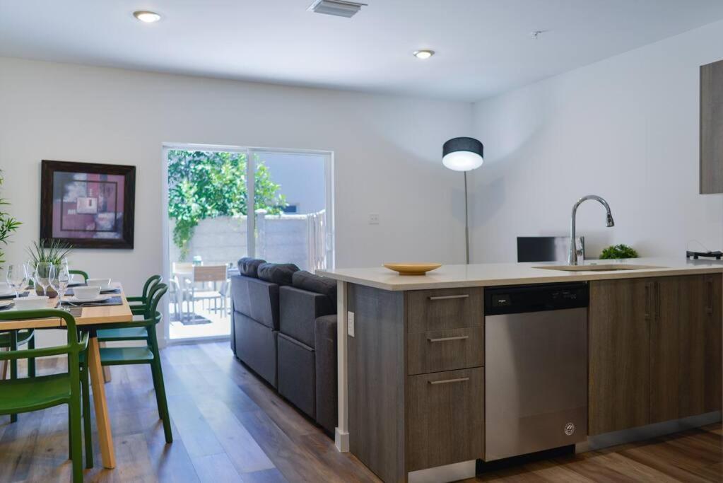 Awesome Townhouse 15 Minutes From The Beach Miami Dış mekan fotoğraf